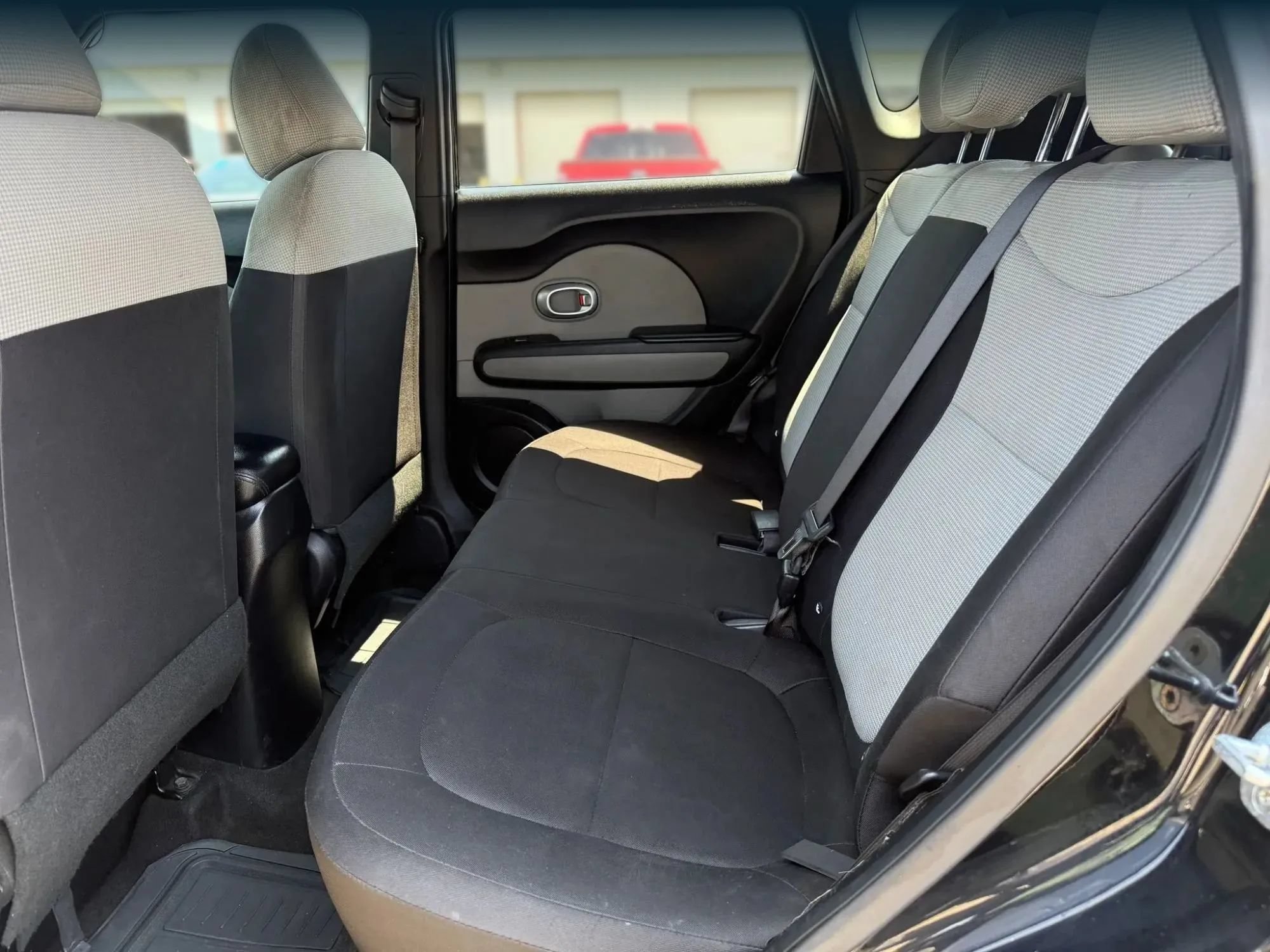 Used 2018 Kia Soul FWD image 21