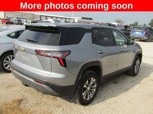 Used 2026 Chevrolet Equinox LT AWD/4WD image 5