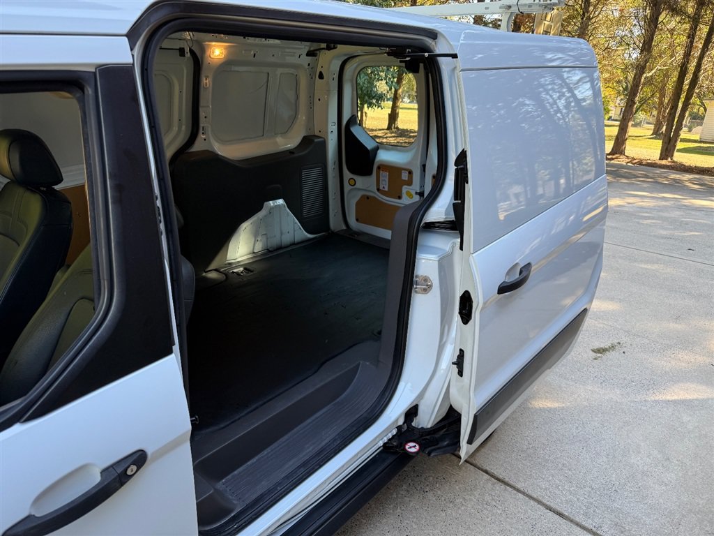 Used 2020 Ford Transit Connect XL FWD image 37