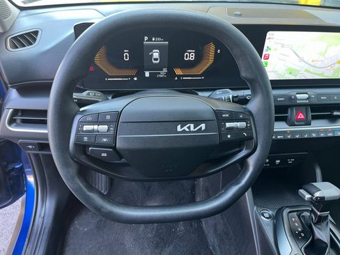 Used 2025 Kia K4 FWD image 31