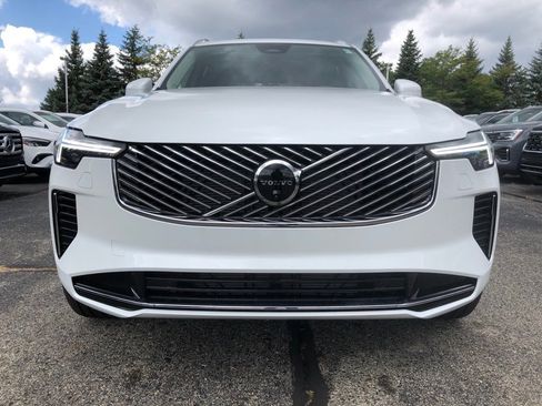 New 2026 Volvo XC90 B5 Ultra w/ Protection Package Premier image 2