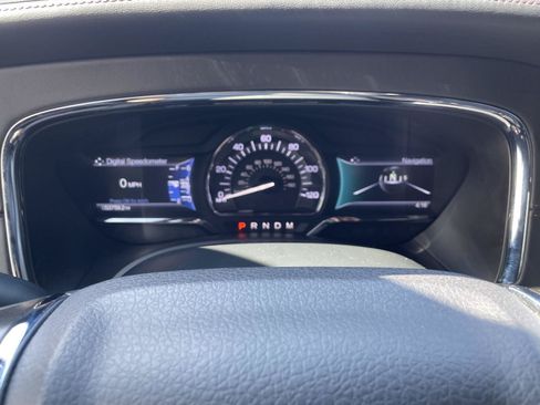 Used 2016 Lincoln Navigator L Reserve AWD/4WD image 2
