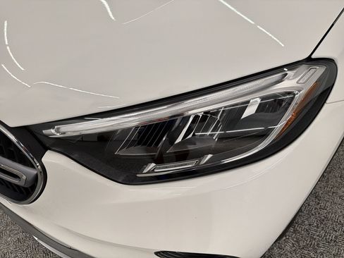 Used 2024 Mercedes-Benz GLC 300 image 11