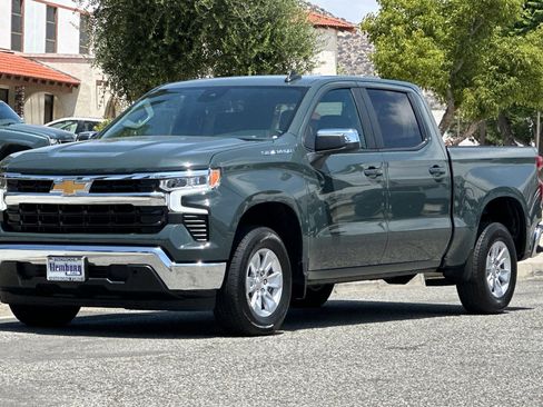Used 2025 Chevrolet Silverado 1500 LT RWD image 8