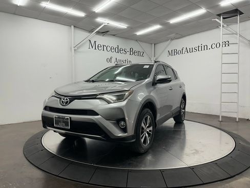 Used 2016 Toyota RAV4 XLE FWD image 3