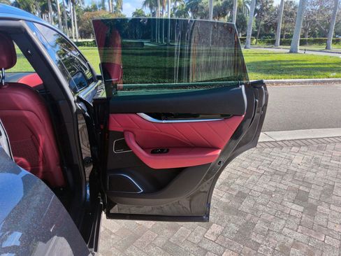 Used 2023 Maserati Levante GT image 34