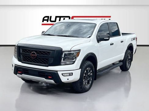 Used 2024 Nissan Titan PRO-4X w/ Pro-4x Convenience Package AWD/4WD image 3