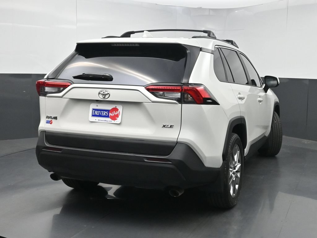 Used 2021 Toyota RAV4 XLE Premium FWD image 40