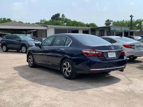 Used 2017 Honda Accord LX image 5