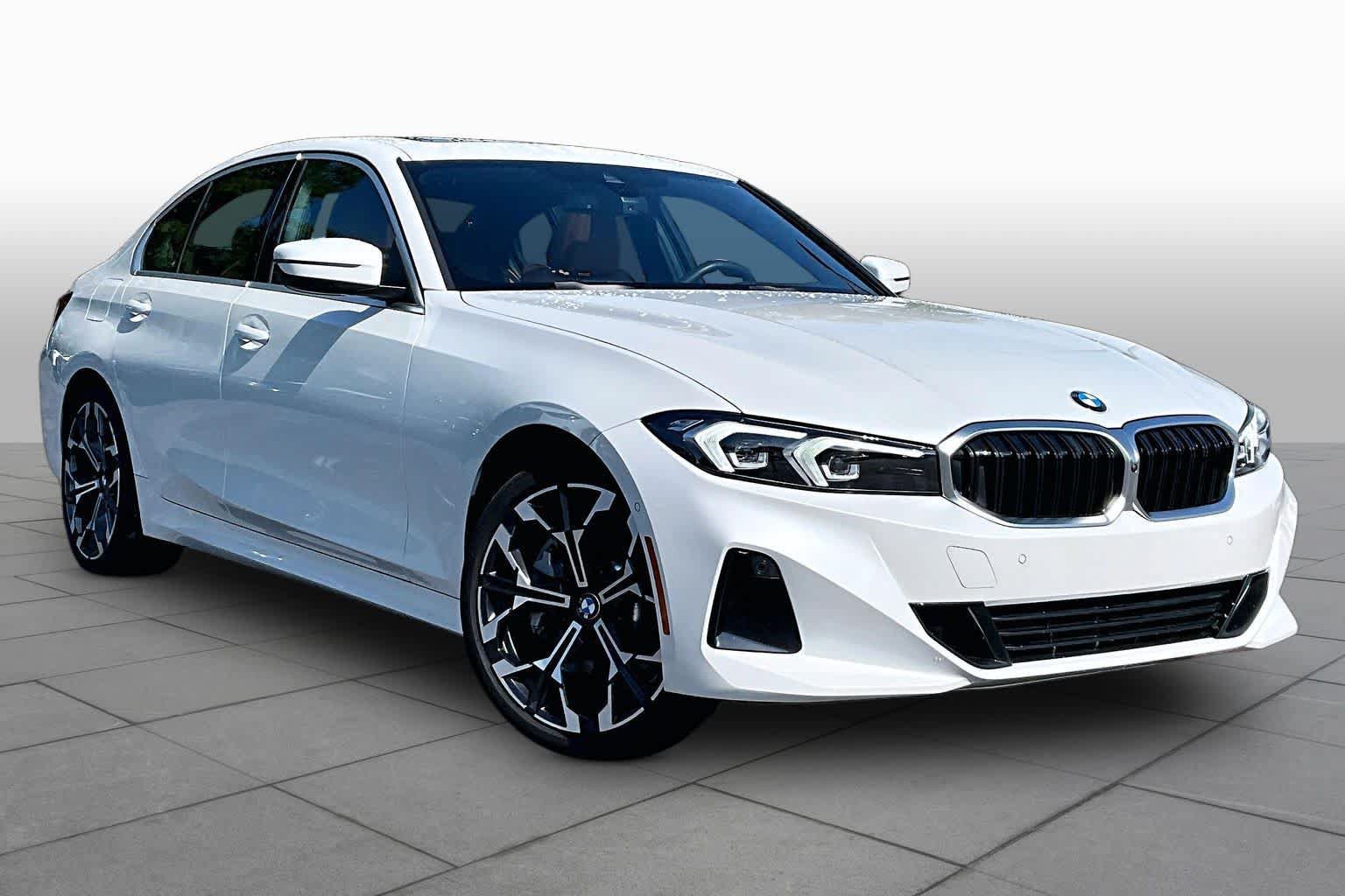 Used 2025 BMW 330i Sedan RWD image 3