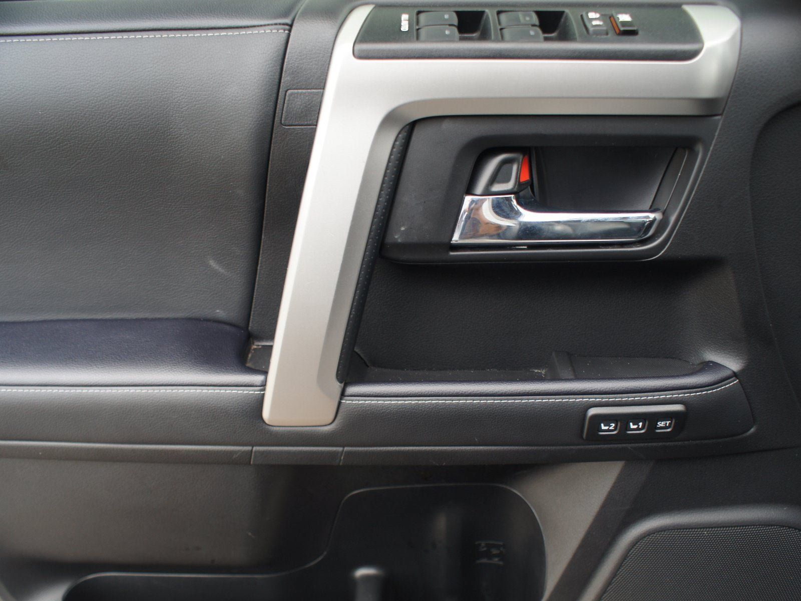 Used 2024 Toyota 4Runner Limited AWD/4WD image 30