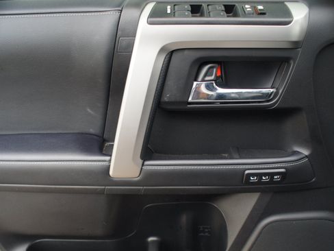 Used 2024 Toyota 4Runner Limited AWD/4WD image 30