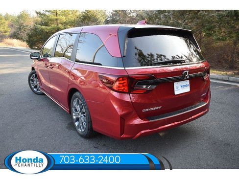 New 2026 Honda Odyssey Touring image 5