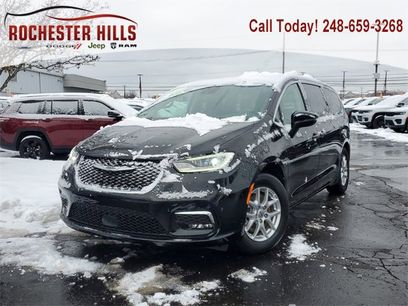 Certified 2024 Chrysler Pacifica Touring-L