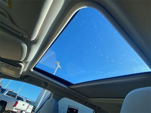 Used 2020 Subaru Forester Premium image 32