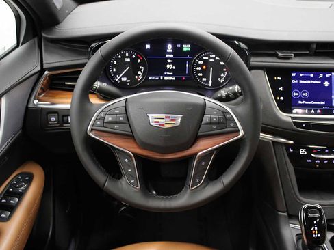 Certified 2022 Cadillac XT5 Premium Luxury w/ Technology Package image 16