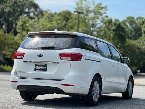 Used 2016 Kia Sedona L FWD image 5