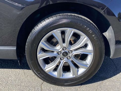 Used 2024 Ford Edge Titanium image 8