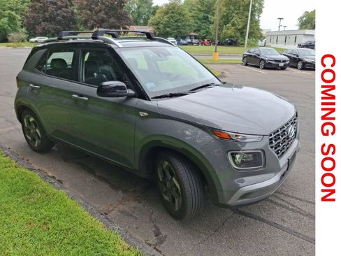 Used 2022 Hyundai Venue Limited FWD image 4