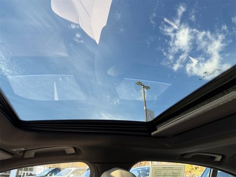 Certified 2025 BMW 330i xDrive Sedan w/ M Sport Package image 33