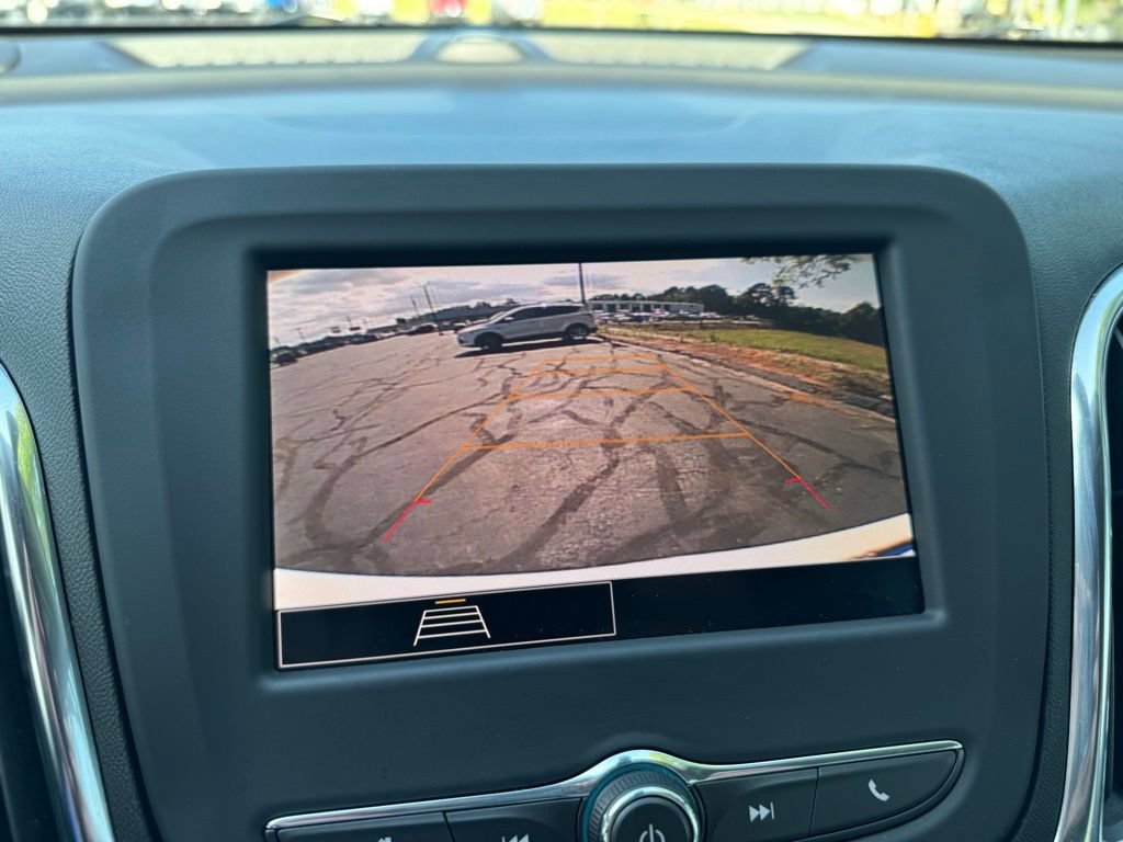 Used 2023 Chevrolet Equinox LS FWD image 22
