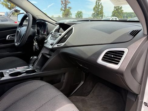 Used 2017 GMC Terrain SLE FWD image 19