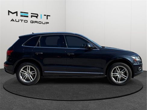 Used 2017 Audi Q5 2.0T Premium image 10