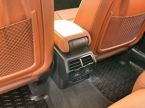 Used 2022 Audi Q3 2.0T Premium Plus w/ Premium Plus Package image 33