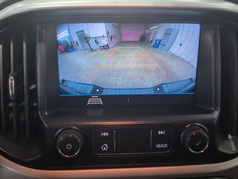Used 2022 Chevrolet Colorado LT RWD image 13