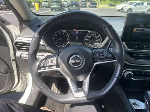 Used 2023 Nissan Altima 2.5 SV w/ SV Premium Package AWD/4WD image 14