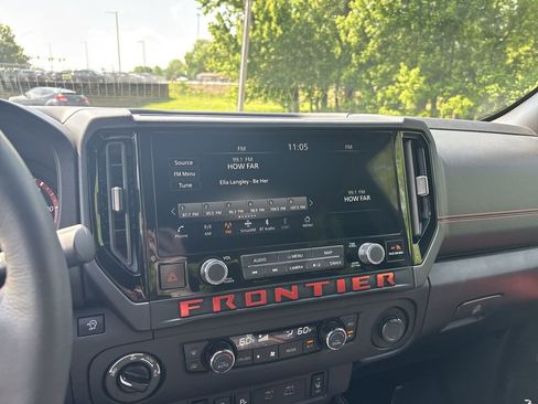 Certified 2025 Nissan Frontier PRO-4X w/ Pro Premium Package AWD/4WD image 25