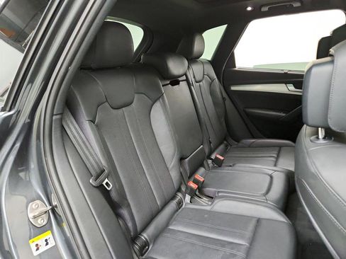 Used 2018 Audi SQ5 Premium Plus w/ Navigation Package image 31