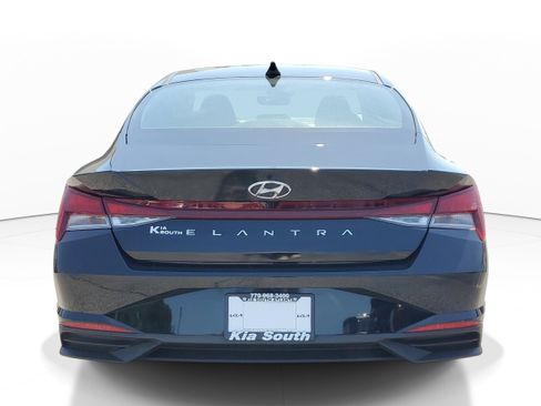 Used 2023 Hyundai Elantra SEL FWD image 5