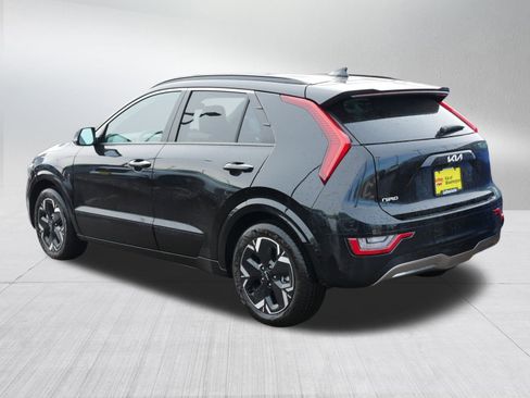 Certified 2024 Kia Niro Wave w/ Wave Preserve Package image 5