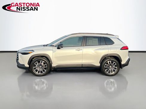 Used 2026 Toyota Corolla Cross XLE w/ Convenience Package image 5