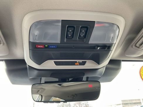 Used 2024 Subaru Crosstrek 2.5i Limited w/ Crosstrek Mirror Package image 16