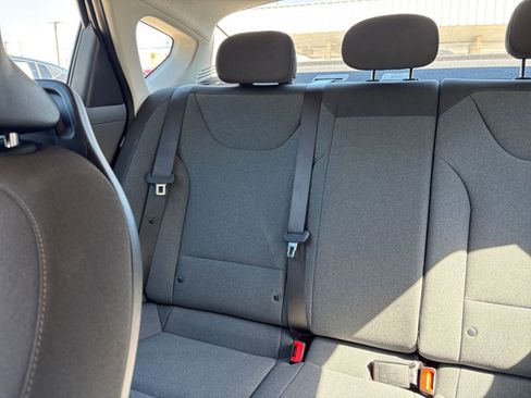 Used 2025 Kia K4 FWD image 37