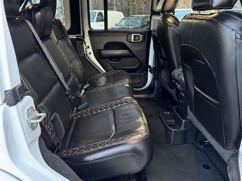 Used 2021 Jeep Wrangler Unlimited Sahara image 16