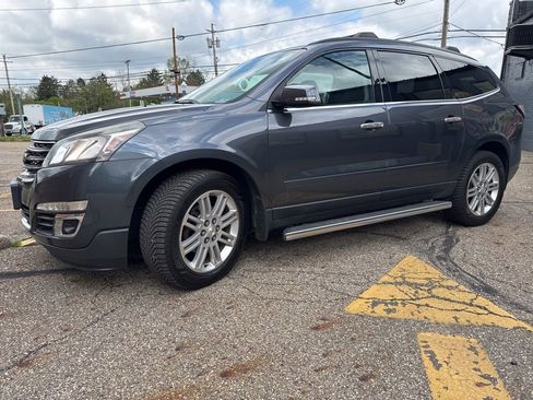 Used 2014 Chevrolet Traverse LT w/ All-Star Edition AWD/4WD image 2