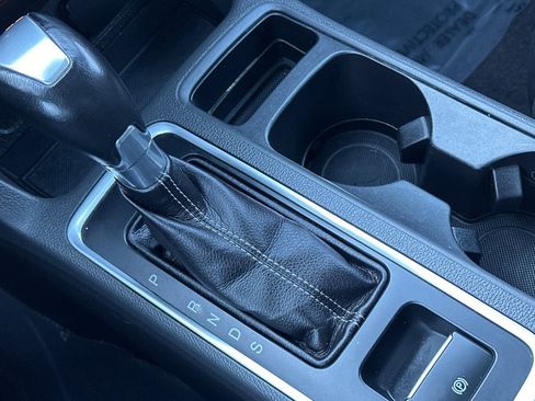 Used 2018 Ford Escape SE w/ SE Sport Appearance Package image 20