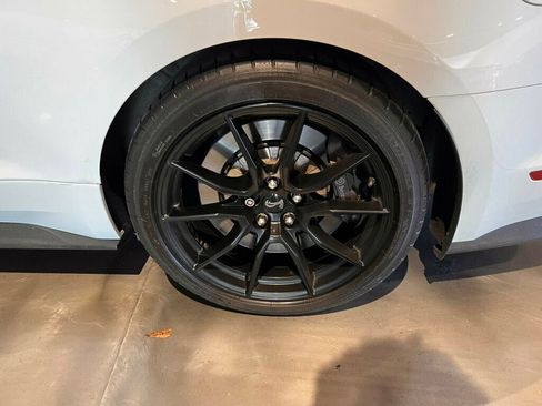 Used 2019 Ford Mustang Shelby GT350 w/ Technology Package image 11