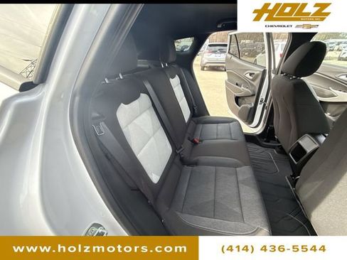 Used 2024 Chevrolet Trax RS w/ Driver Confidence Package image 23