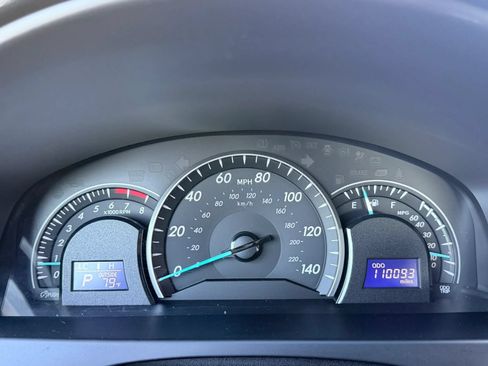 Used 2012 Toyota Camry LE FWD image 16