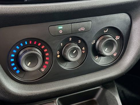 Used 2019 RAM ProMaster City Tradesman SLT FWD image 15