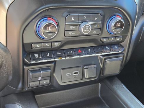 Used 2022 Chevrolet Silverado 2500 LTZ w/ LTZ Plus Package AWD/4WD image 21