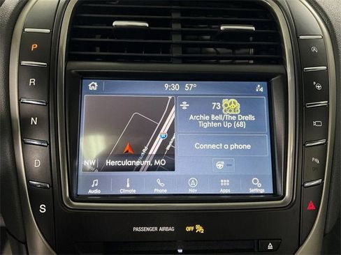 Used 2020 Lincoln Nautilus Reserve w/ Equipment Group 201A image 13