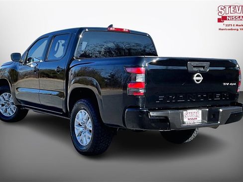 Used 2023 Nissan Frontier SV image 4