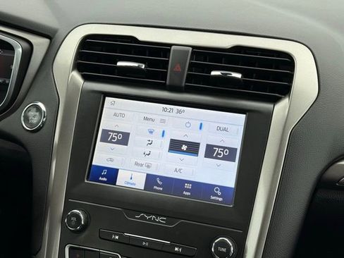 Certified 2020 Ford Fusion SE image 22