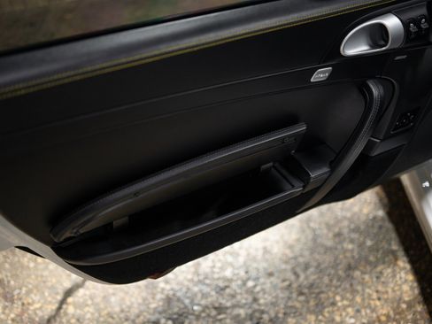 Used 2013 Porsche 911 Turbo S image 64