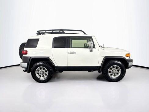 Used 2012 Toyota FJ Cruiser 4WD w/ Upgrade Pkg image 9